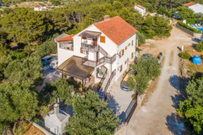 Гостиница Apartman Vesna Uvala Makarac Milna  Милна